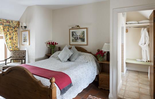 Rose Cottage master bedroom with ensuite.