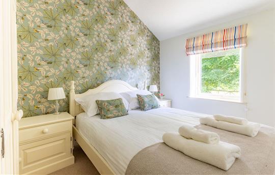 Woodlark Cottage Master Bedroom Broomhill Manor