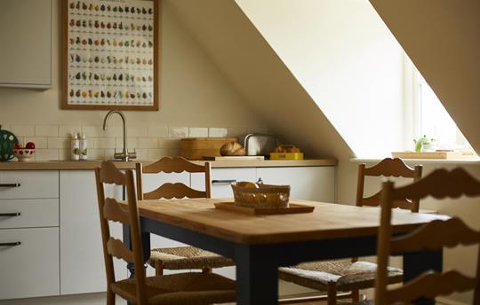 Top Cottage Kitchen dining area