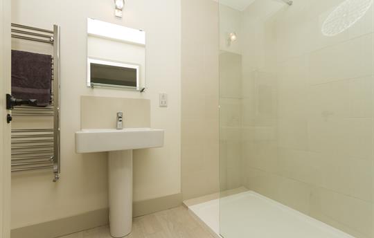 Fox Ditch Bedroom two - en-suite