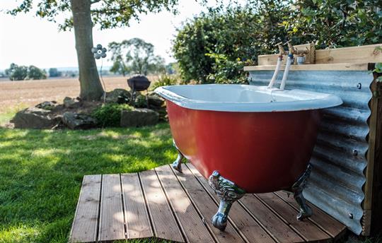 Double ended cast iron outdoor bath