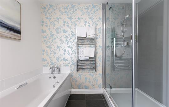 Bathroom Oak Cottage 