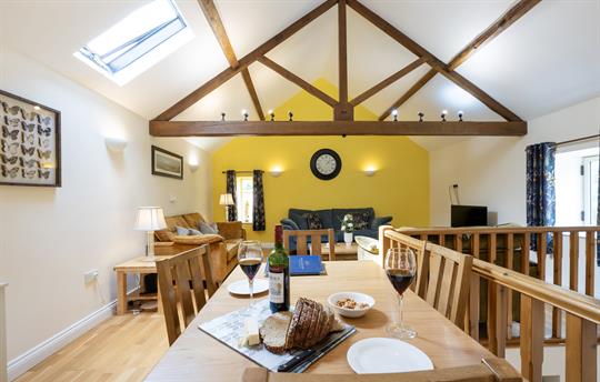 Dining Area Oak Cottage 