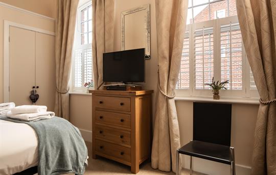 Brew House Master bedroom