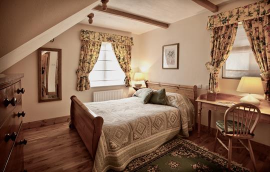 Garden Cottage downstairs bedroom