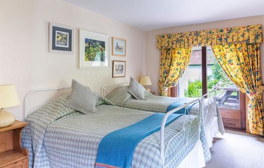 Thatcher's Rest Cottage twin bedroom
