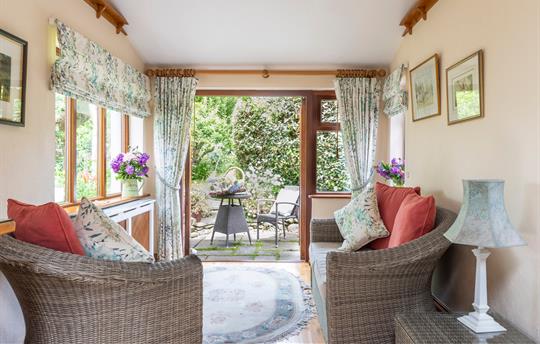 Honeymoon Cottage sunroom