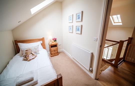 Pheasant Single Bedroom