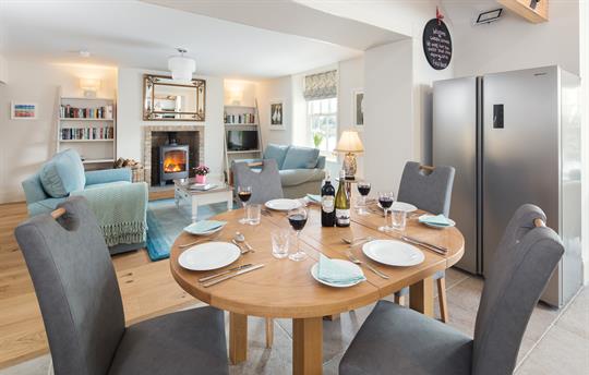 The Garden Cottage Dining area Heritage Escapes