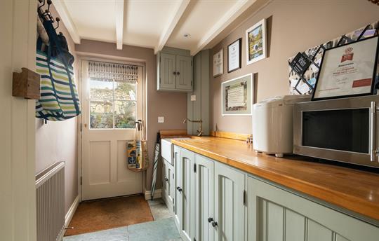 Ring and Thimble utility room