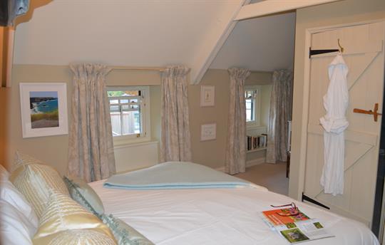 Spacious Ring and Thimble bedroom