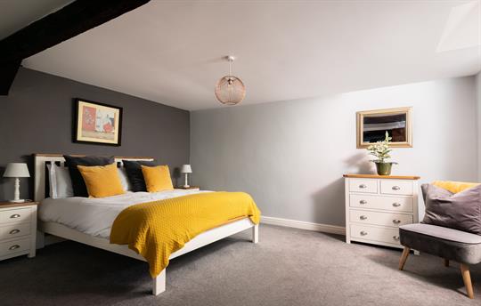 Tikes Cottage King Bedroom