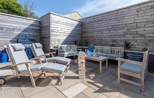 Ty Glas patio seating