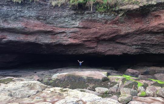 Adventures and fun on Orroland's rocky shore