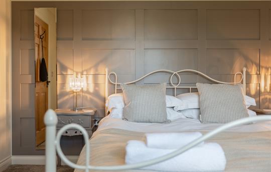 Cowslip Cottage bedroom