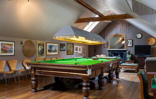 Full-size snooker table