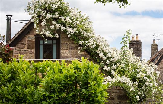 Brambles Balcony | Sleeps 2 | Hot Tub & Seating