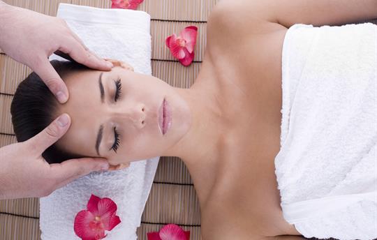 Relax and Rejuvenate – Indulge in a Spa Escape!