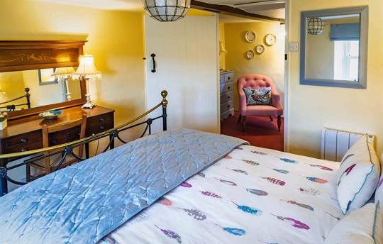 Minnie's Cottage king size bedroom
