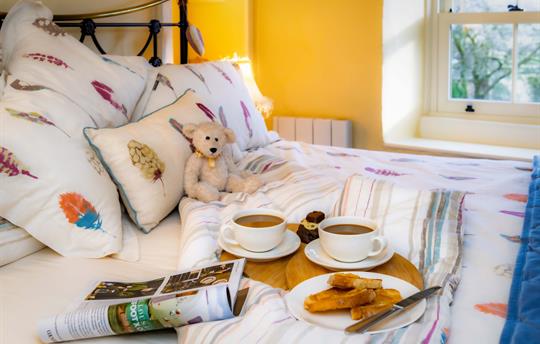 Breakfast in bed at Minnie's Cottage