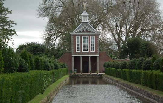 Discover the beauty of Westbury on Severn's Dutch 