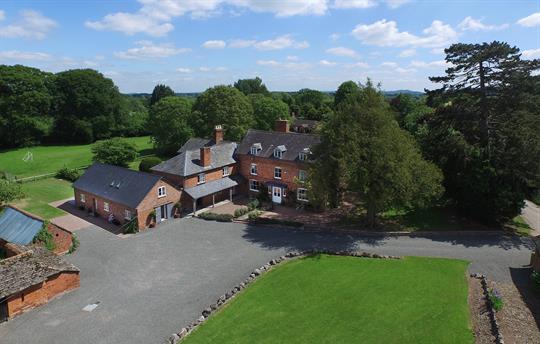 Monnington House and Garden Cottage & grounds