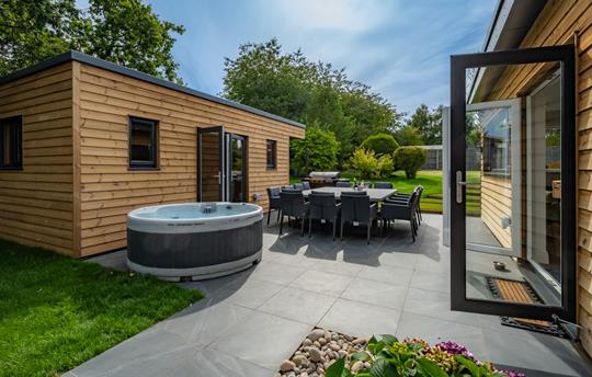 Games Room (hot tub rental available)