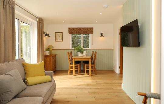 Relax in the comfy lounge with Smart TV