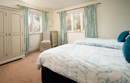 Outer Moss Twin Ensuite