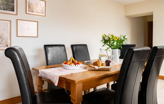 Spacious dining table for all to enjoy 