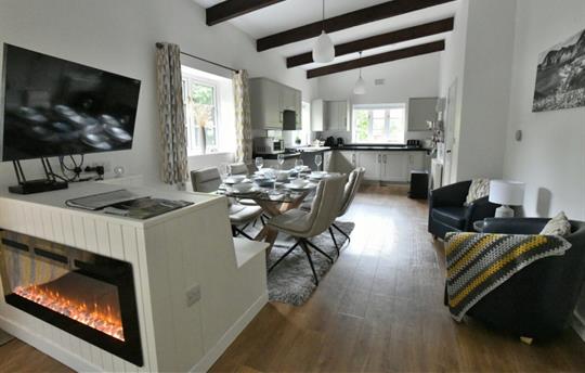 Sampson Dining and Kitchen