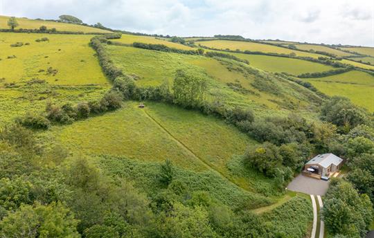 Pipistrelle Barn Setting
