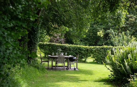 Peacock Cottage Private Garden