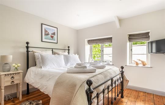 Cottage bedroom