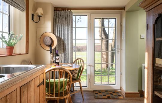Kitchen with breakfast table