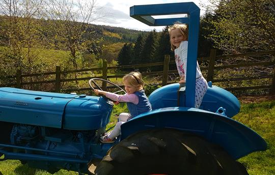 Denis the Dexta Play Tractor