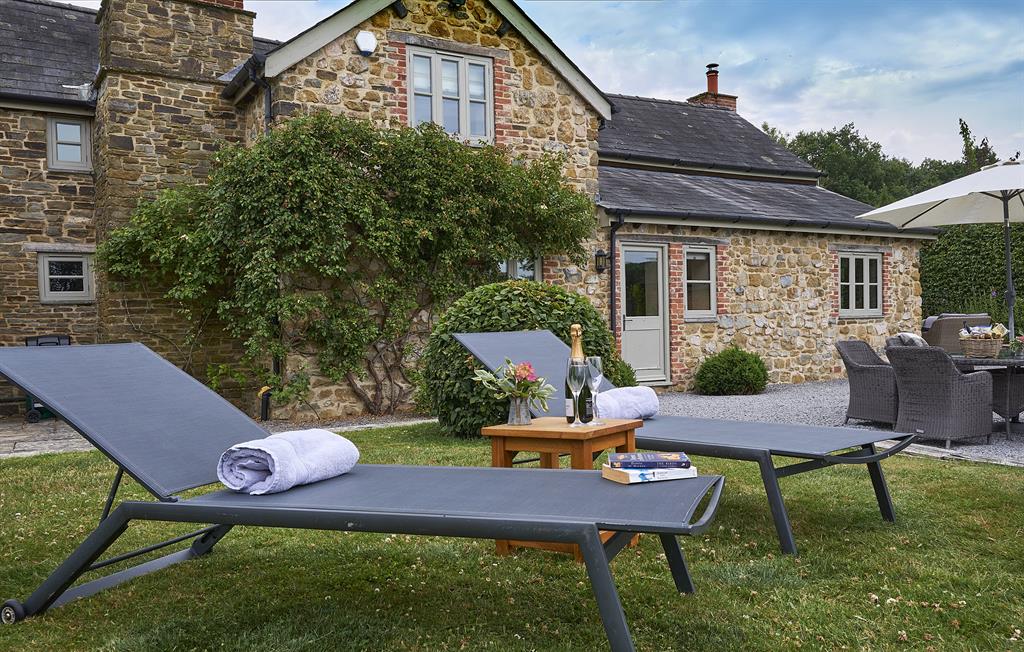 Beautiful, fully fenced garden with stunning views