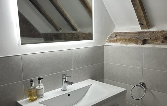 Bathroom in Drake Cottage