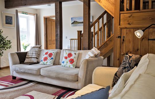 William's Hayloft Spacious Sitting room