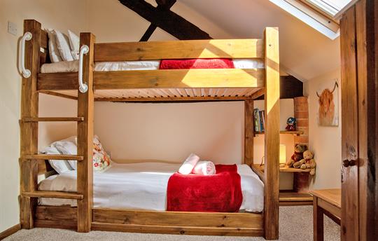 William's Hayloft Bunkbed Bedroom