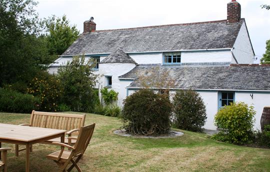 Carleen: a beautifully restored historic farmhouse