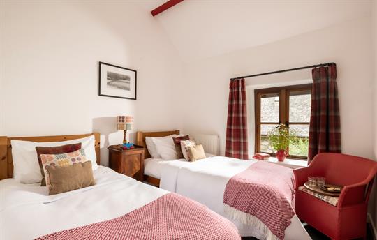 Ty Trol twin bedroom, Gwanas Fawr Holiday Cottages