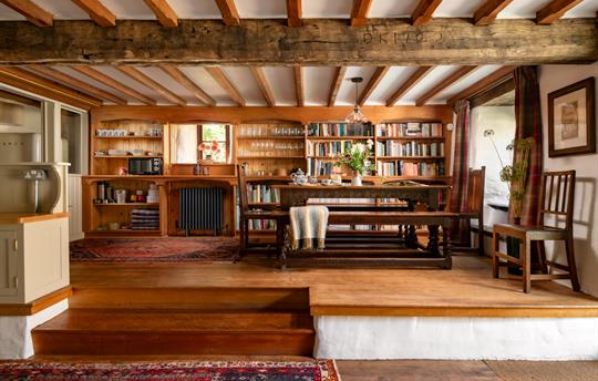 Ty Neuadd dining area