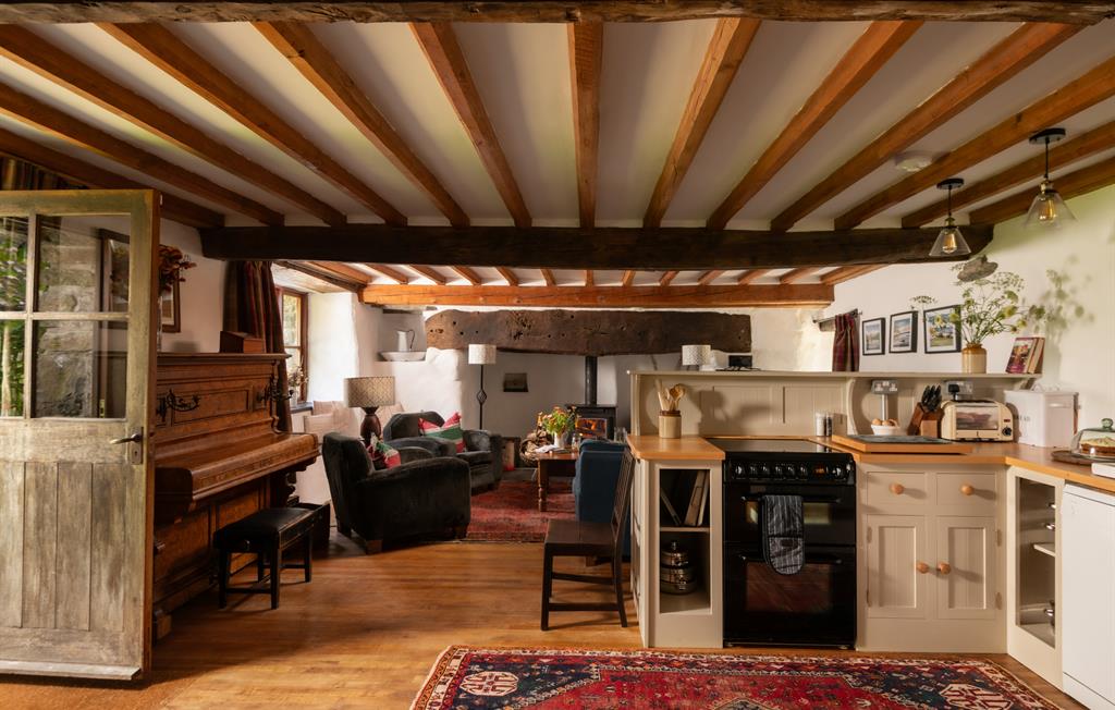 Ty Neuadd kitchen, Gwanas Fawr Holiday Cottages