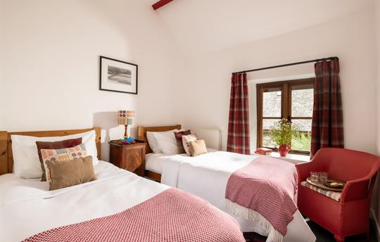 Ty Trol twin bedroom, Gwanas Fawr Holiday Cottages