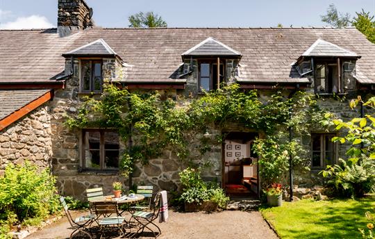 Ty Neuadd, Gwanas Fawr Holiday Cottages