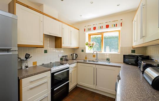Well-equipped kitchen ideal for self catering