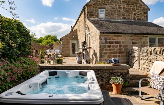 Heather Cottage Hot tub