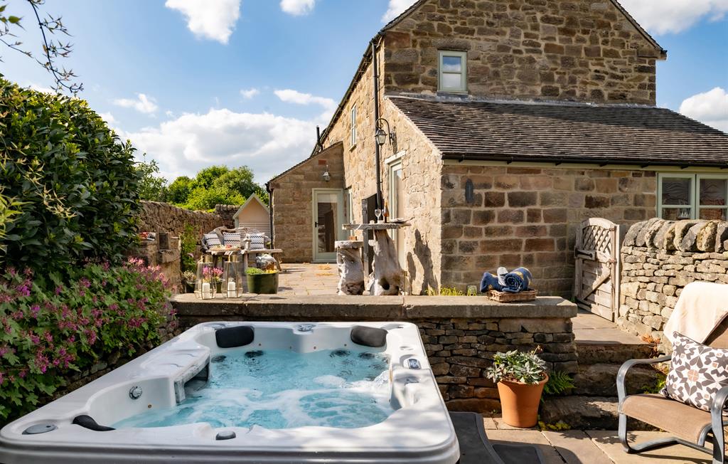 Heather Cottage Hot tub