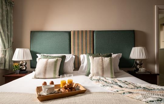 Bedroom in Kingfisher